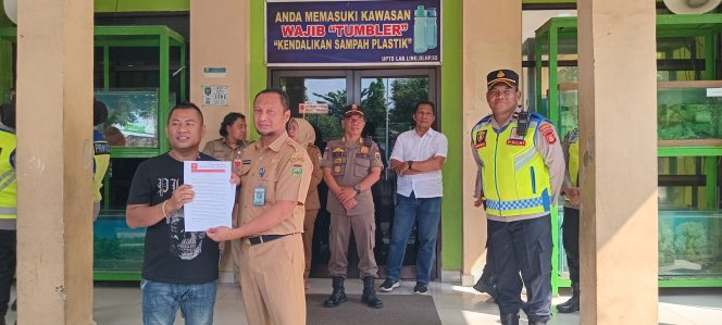 
 JAKOR Gelar Aksi di Dinas Lingkungan Hidup dan Pertanahan Prov. Sumsel Minta Cabut Izin Usaha PT Tirta Musi Laju, PT Hokkan Deltapack Industri Banyuasin dan PT Tunas Baru Lampung Banyuasin Diduga Mencemari Lingkungan