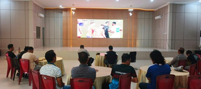 
 Kapolres Ogan Ilir Nobar Piala Dunia 2026 Bersama Sabuk Kamtibmas, Perkuat Sinergitas Jaga Kamtibmas Kondusif