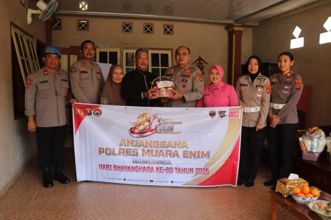 
 POLRES MUARA ENIM GELAR ANJANGSANA KE PURNAWIRAWAN DAN WARAKAWURI, PERERAT SILATURAHMI JELANG HARI BHAYANGKARA KE-80
