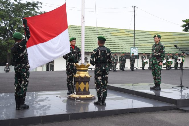 
 Melalui Upacara Bendera, Korem 044/Gapo Tanamkan Disiplin dan Jiwa Nasionalisme