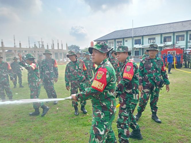 
 Kodim 0418/Palembang Gelar Latihan Dalam Satuan Bersama Damkar Kota Palembang, Tingkatkan Kesiapsiagaan Personel