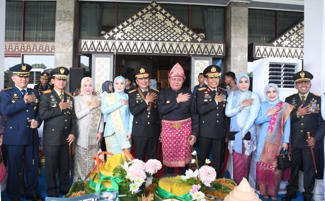 
 Hadiri Upacara Hari Bhayangkara Ke-80, Danrem 044/Gapo Apresiasi Pengabdian Polri