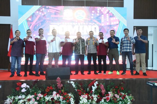 
 Semarak HUT ke-45 Korem 044/Gapo, Tournament Domino Satukan TNI dan Masyarakat