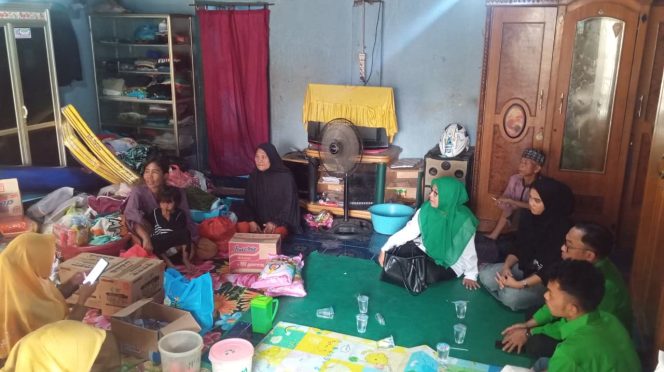 
 DPC PKB Kabupaten PALI Salurkan Bantuan kepada Korban Kebakaran di Desa Benuang dalam Momentum Harlah ke-28 PKB