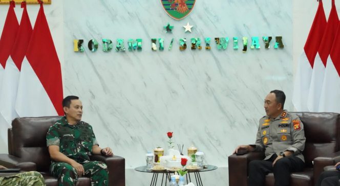 
 Kapolda Sumsel Kunjungi Markas Kodam II/Swj, Perkuat Soliditas dan Sinergitas TNI-Polri