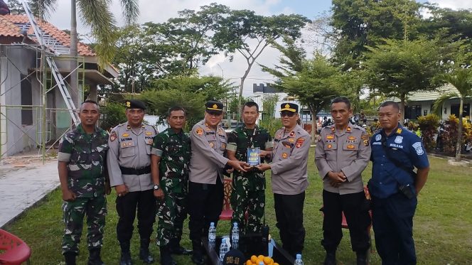 
 Kapolsek SU II dan Kapolsek Plaju Perkuat Sinergitas TNI-Polri melalui Silaturahmi ke Kompi Zikon