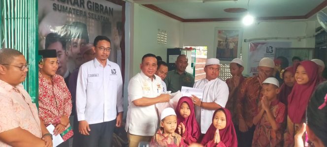 
 HUT ke-23, BPI KNPA RI Sumsel Tebar Kepedulian dengan Berbagi Sembako ke Panti Asuhan Sekaligus Resmikan Sekretariat Laskar Gibran Sumsel