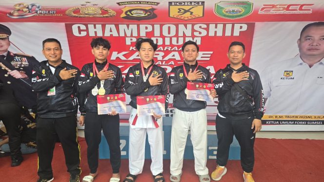 
 Dipimpin Kapolsek Rambang, Tim Karate Polres Muara Enim Sabet 2 Emas dan 2 Perak di Kejuaraan Kapolda Cup 2026