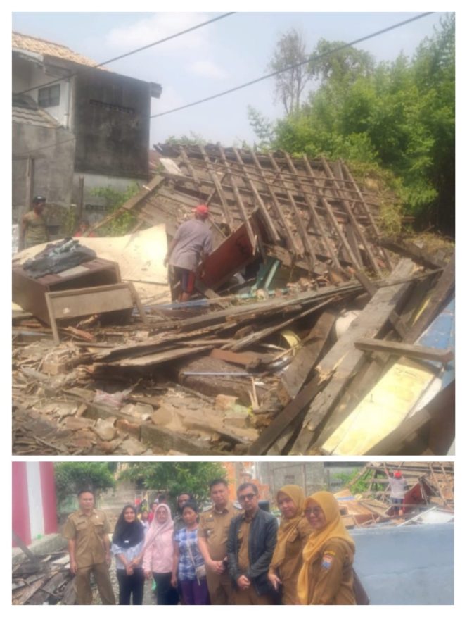 
 Camat Kertapati Tinjau Rumah Roboh di Kemang Agung