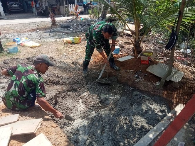 
 Pengecoran Tapakan Kaki Tetmon Jadi Fokus Pengerjaan Sumur Bor TMMD Ke-129 Kodim 0418/Palembang