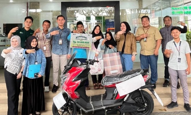 
 Pegadaian Ulurkan Tangan untuk Nasabah Terdampak Kebakaran, Salurkan Bantuan TJSL