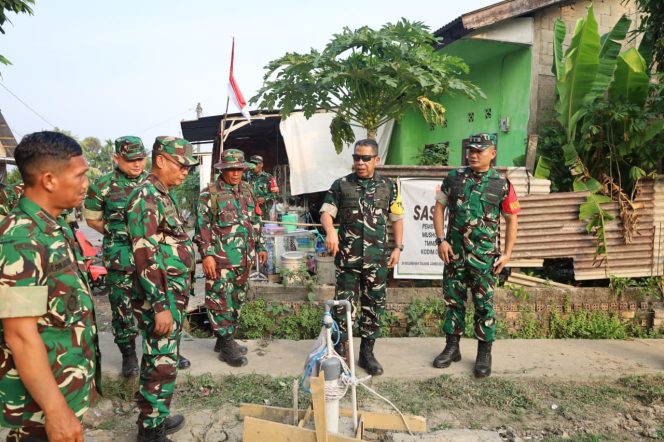 
 Katim Wasev TMMD Ke-129 Tinjau Hasil Pembangunan Sumur Bor di Lokasi TMMD Kodim 0418/Palembang
