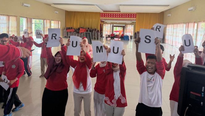 
 Hari Ketiga HUT RI ke-81 di SMKN 3 Palembang Meriah, Guru Unjuk Bakat, Siswa Jadi Suporter Terbaik