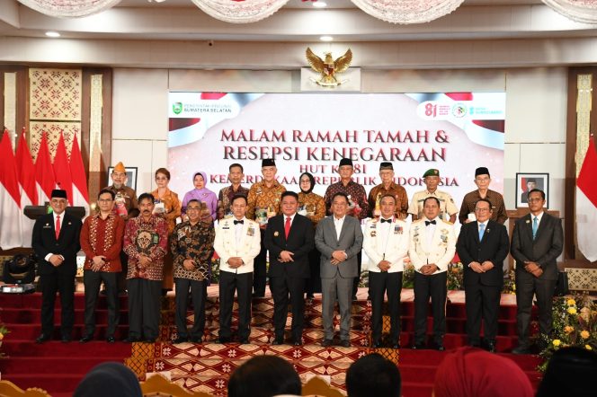 
 Danrem 044/Gapo Bersama Forkopimda Sumsel Hadiri Resepsi Kenegaraan HUT ke-81 RI