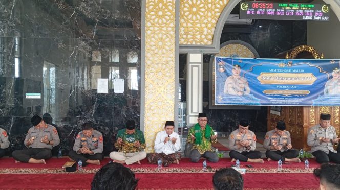 
 Ketua PCNU PALI Beri Tausiyah di Binrohal dan Peringatan Maulid Nabi di Masjid As’Adiyah Polres PALI