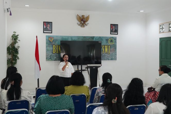 
 Persit Kartika Chandra Kirana PD II Sriwijaya Gelar Doa Bersama Umat Kristiani di Bintaljarahdam II SWJ
