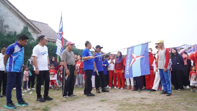 
 Semarak HUT ke-25 Demokrat di Palembang, Cik Ujang Borong Dagangan UMKM hingga Bagikan Doorprize