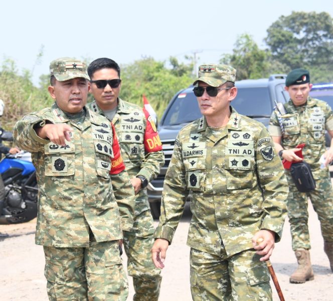 
 Danrem 044/Gapo Selaku Dansatgas Pamwil Pastikan Kunker RI 1 Berjalan Lancar
