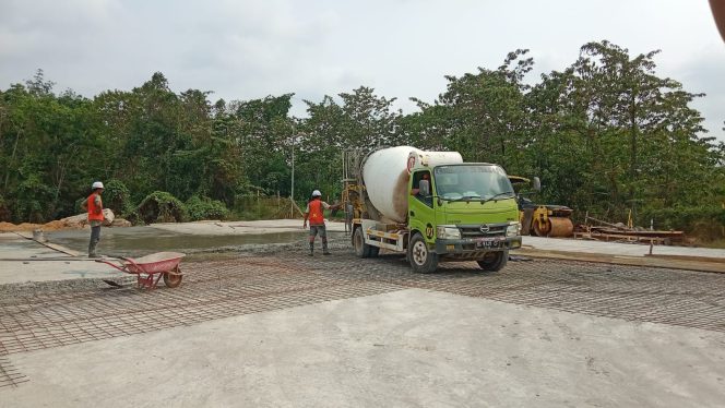 
 Proyek Halaman Parkir Kantor DPU-TR PALI Dinilai Utamakan Mutu, Warga Apresiasi Kualitas Pekerjaan