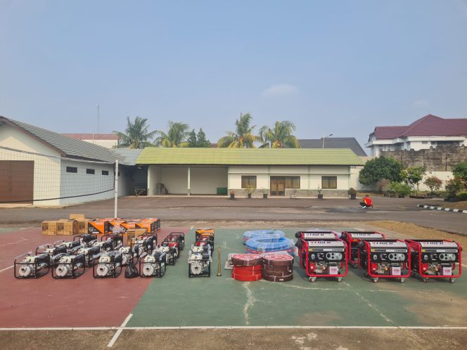 
 Terima Bantuan Presiden RI, Kodam II/Sriwijaya Salurkan Materiel Sumur Bor Penanganan Karhutla