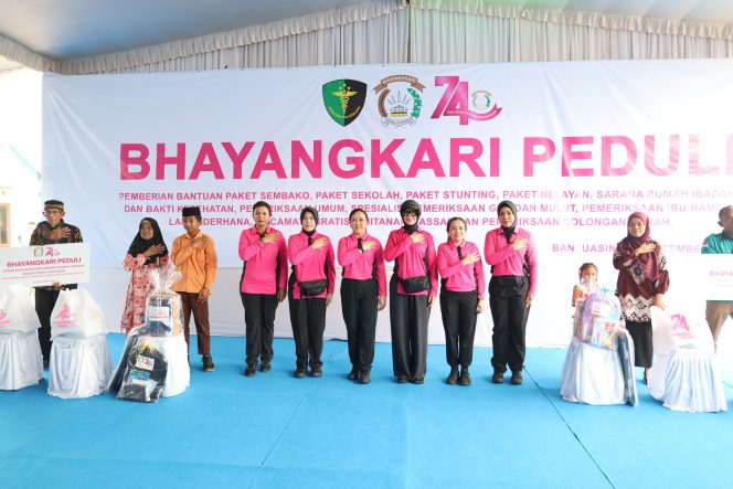 
 Sinergi Kemanusiaan Bhayangkari: Ribuan Paket Bantuan dan Pengobatan Gratis Sentuh Warga Pesisir Sumsel