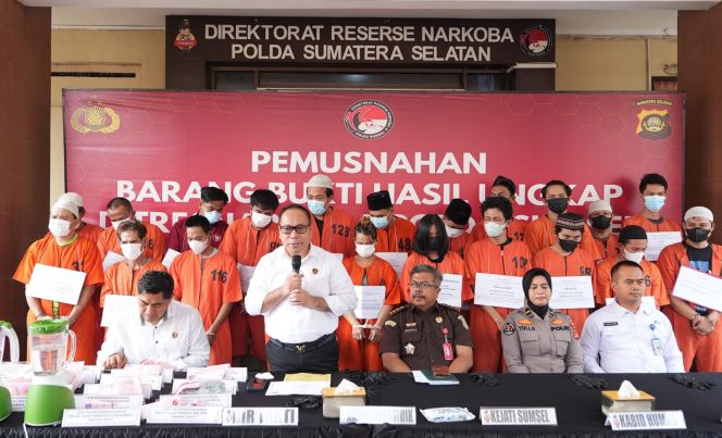 
 Selamatkan 34 Ribu Jiwa, Polda Sumsel Musnahkan Barang Bukti Narkoba Senilai Rp 2,1 Miliar