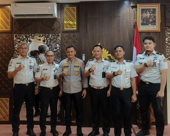 
 Perkuat Sinergitas dan Keamanan, Kepala Rutan dan Kalapas Palembang Silaturahmi dengan Kapolrestabes