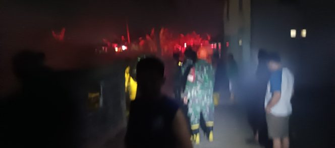 
 Kebakaran Lahan 1 Hektare di Kertapati, Babinsa dan Satgas Karhutla Kodim 0418 Bergerak Cepat
