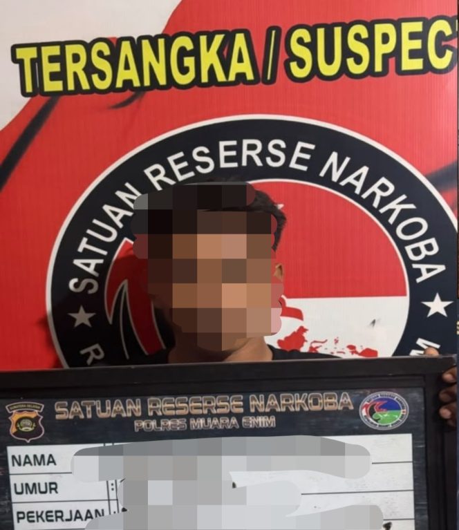 
 PEMULIHAN KAWASAN NARKOBA: Polres Muara Enim Amankan Pria 28 Tahun, 16 Butir Diduga Ekstasi Disita di Tanjung Agung